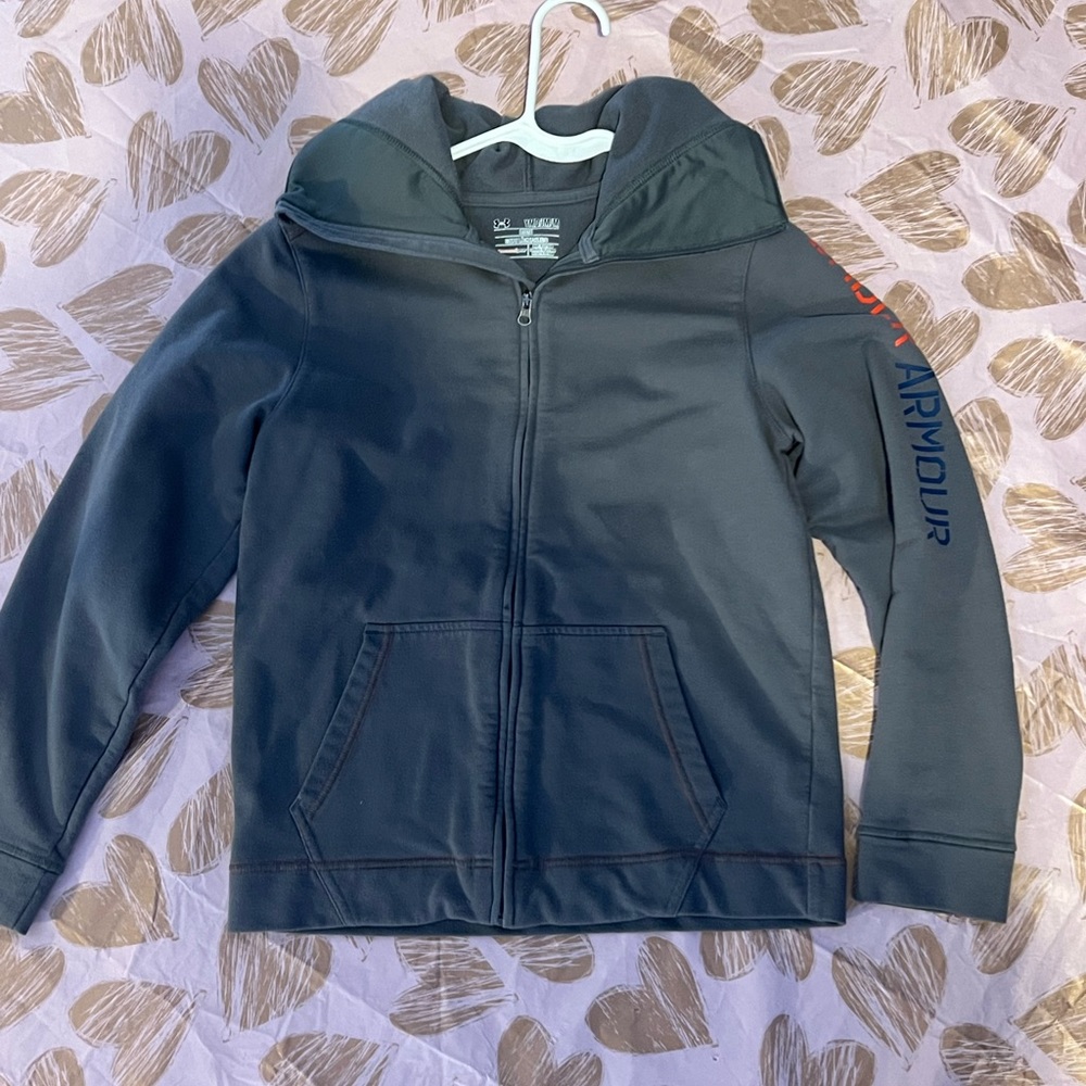 Youth medium Under Armour Hoodie, used